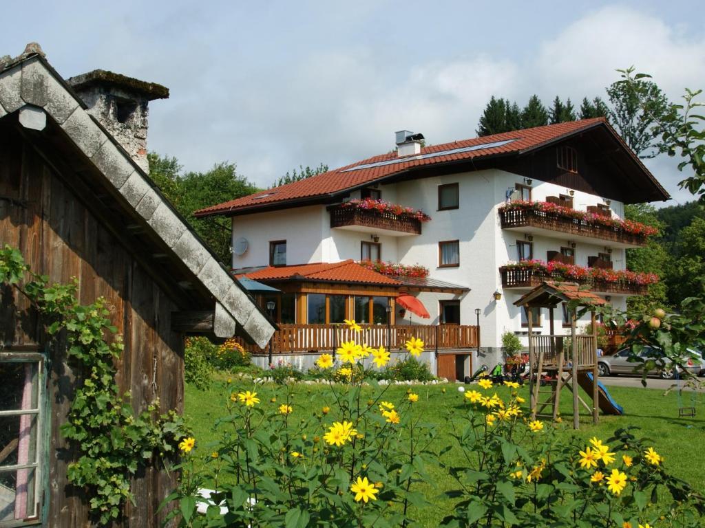 Biobauernhof Nussbaumer Нусдорф-ам-Аттерзее Экстерьер фото